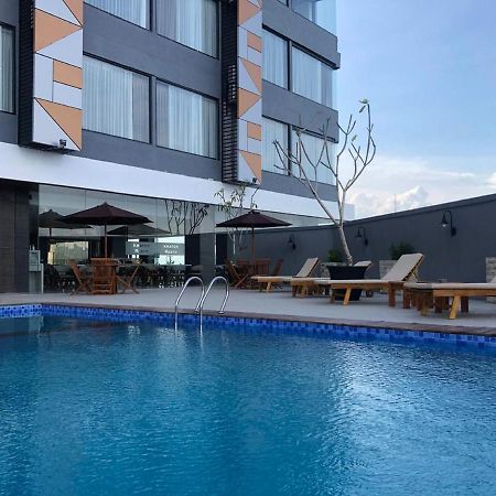 Zenith Premiere Hotel Baubau المظهر الخارجي الصورة