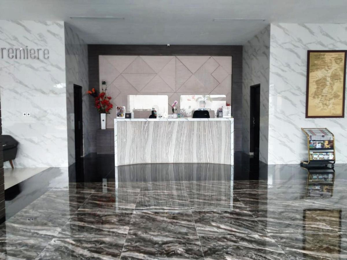 Zenith Premiere Hotel Baubau المظهر الخارجي الصورة