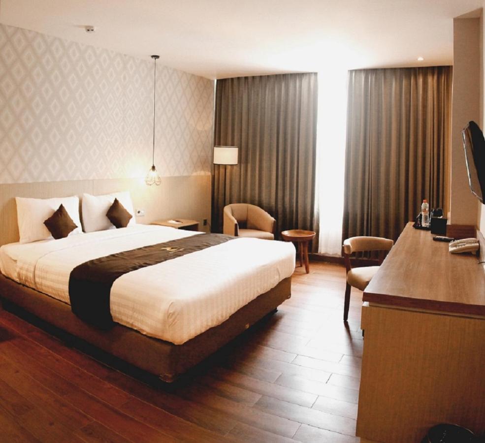 Zenith Premiere Hotel Baubau المظهر الخارجي الصورة