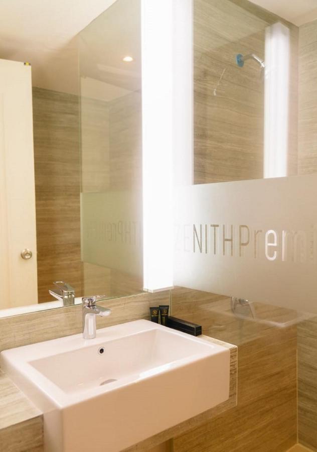 Zenith Premiere Hotel Baubau المظهر الخارجي الصورة